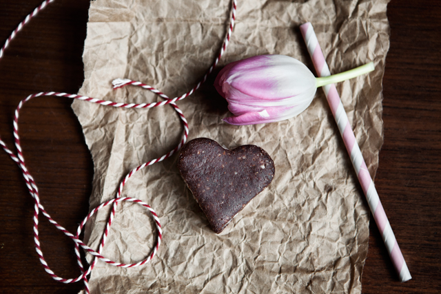 Raw Almond Cookies with Pepperminty Coconut Custard