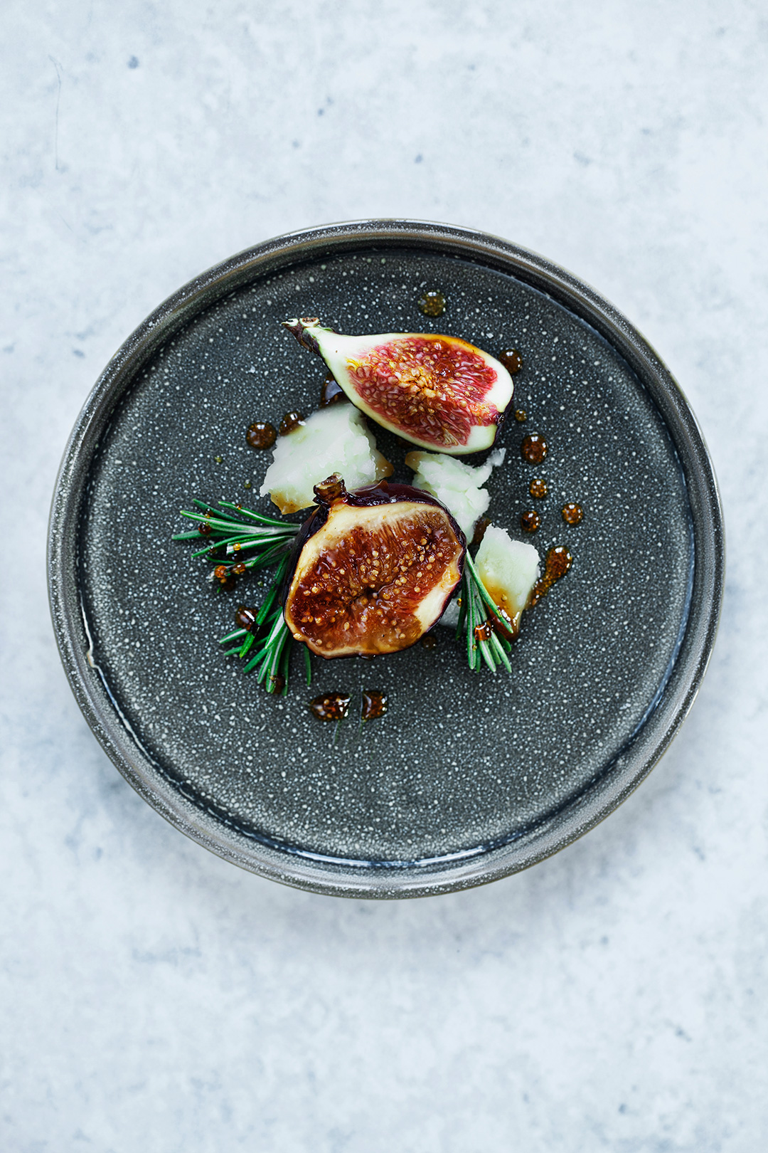 Braised Figs Recipe with Rosemary and Honey. #recipe