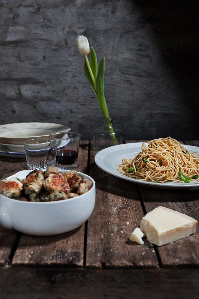 Family Style Dinner Garlic Pasta