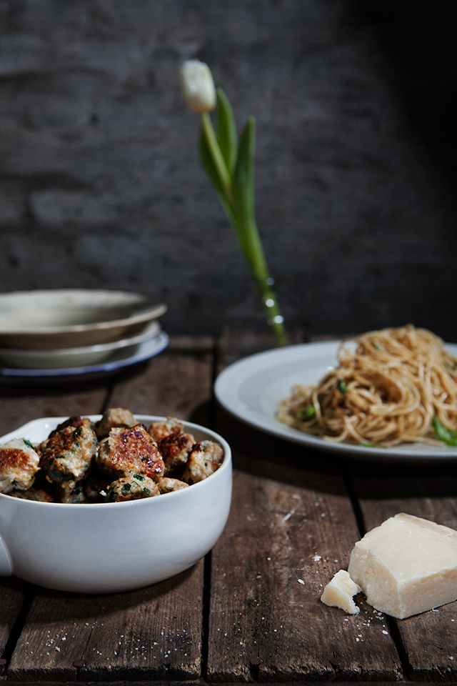 Flavorful and moist italian meatballs