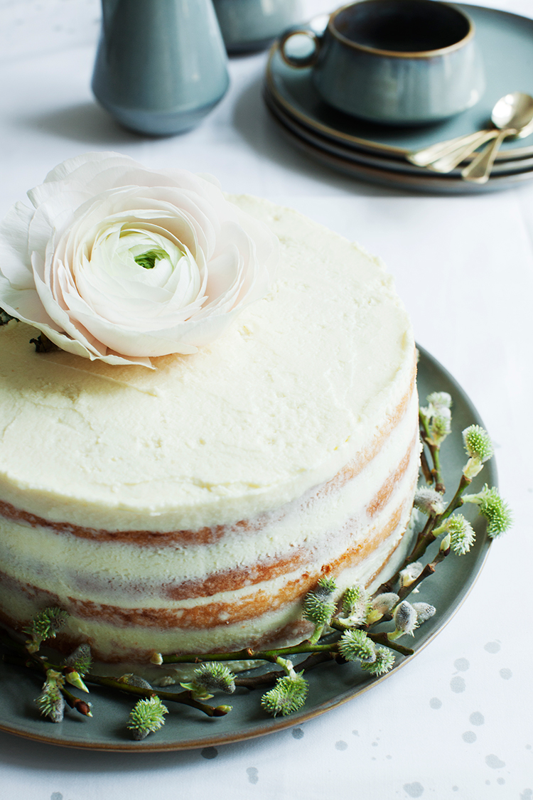 Lemon Cake with Marzipan with White Chocolate Mascarpone Frosting #recipe #modernwifestyle