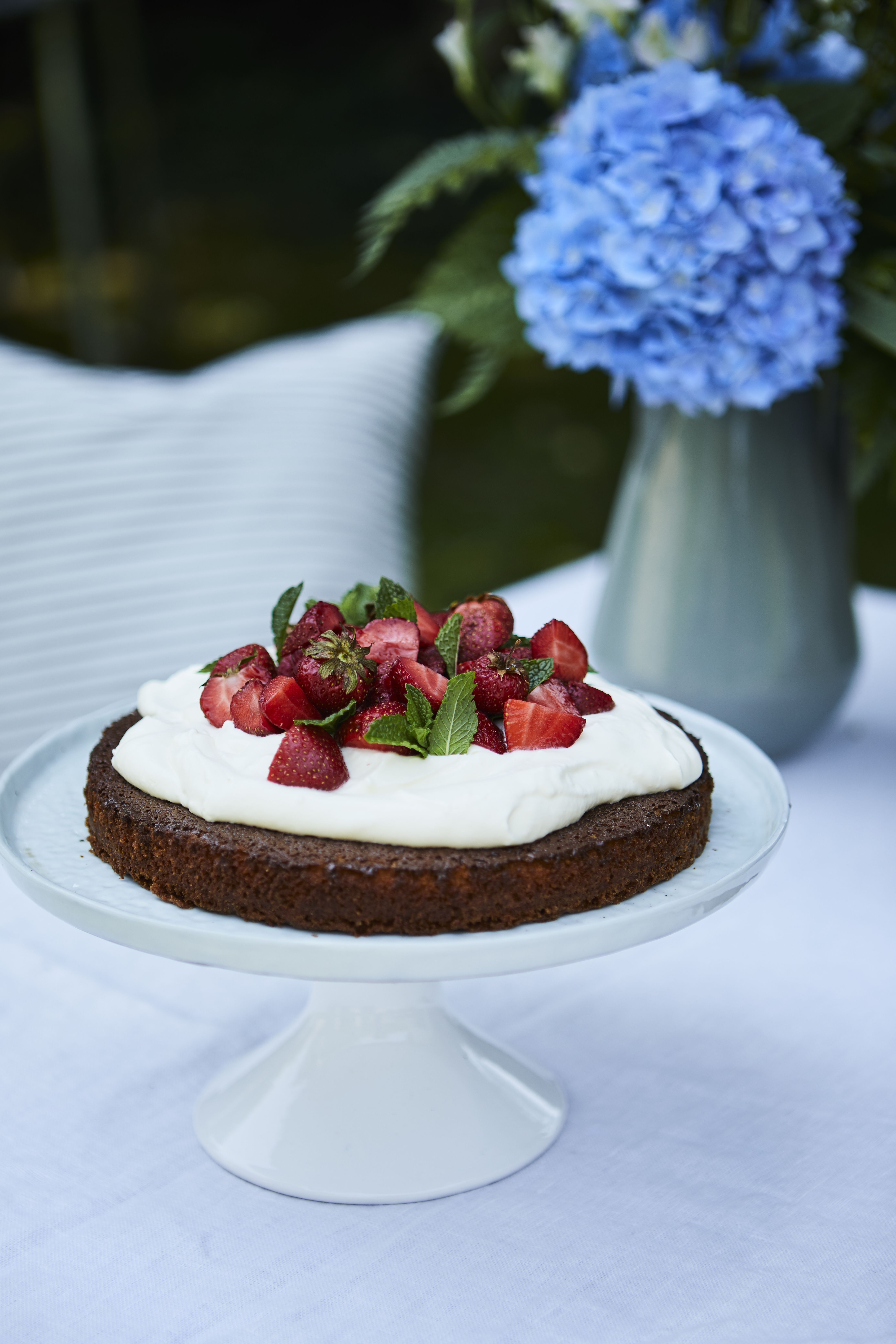 Recipe: Strawberry Summer Cake