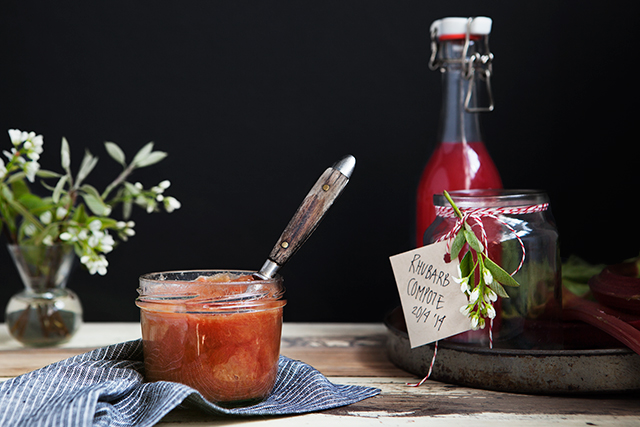 Rhubarb Compote Recipe by Modern Wifestyle
