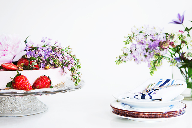 Recipe: Skyr Cake with Raw Bottom Layer